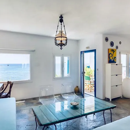 Mykonos Le Grand Bleu Beachfront Holiday home *